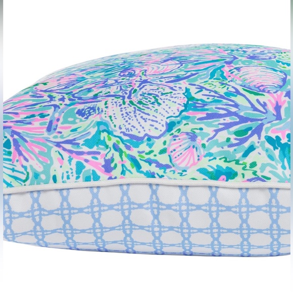 Lilly Pulitzer NWT Throw Pillow Soleil It On Me Indoor/Outdoor - Picture 5 of 12